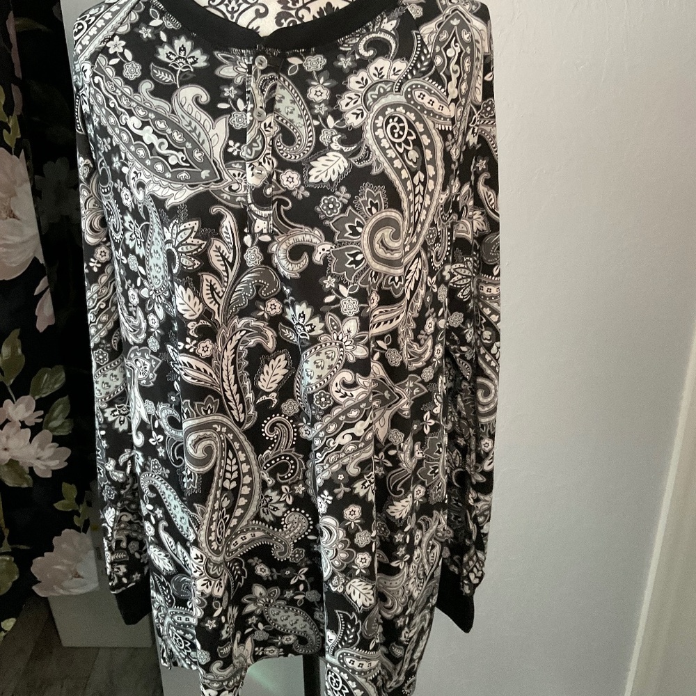 Black and white long sleeve shirt.